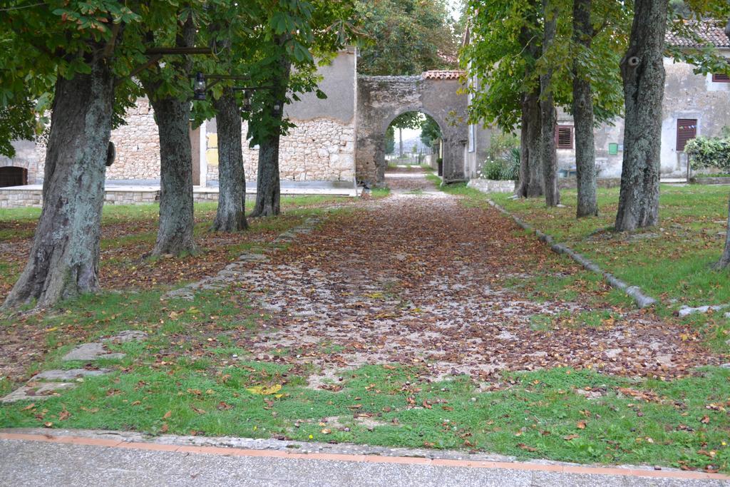 Apartments Lazzarini Battiala Nedescina Exterior photo